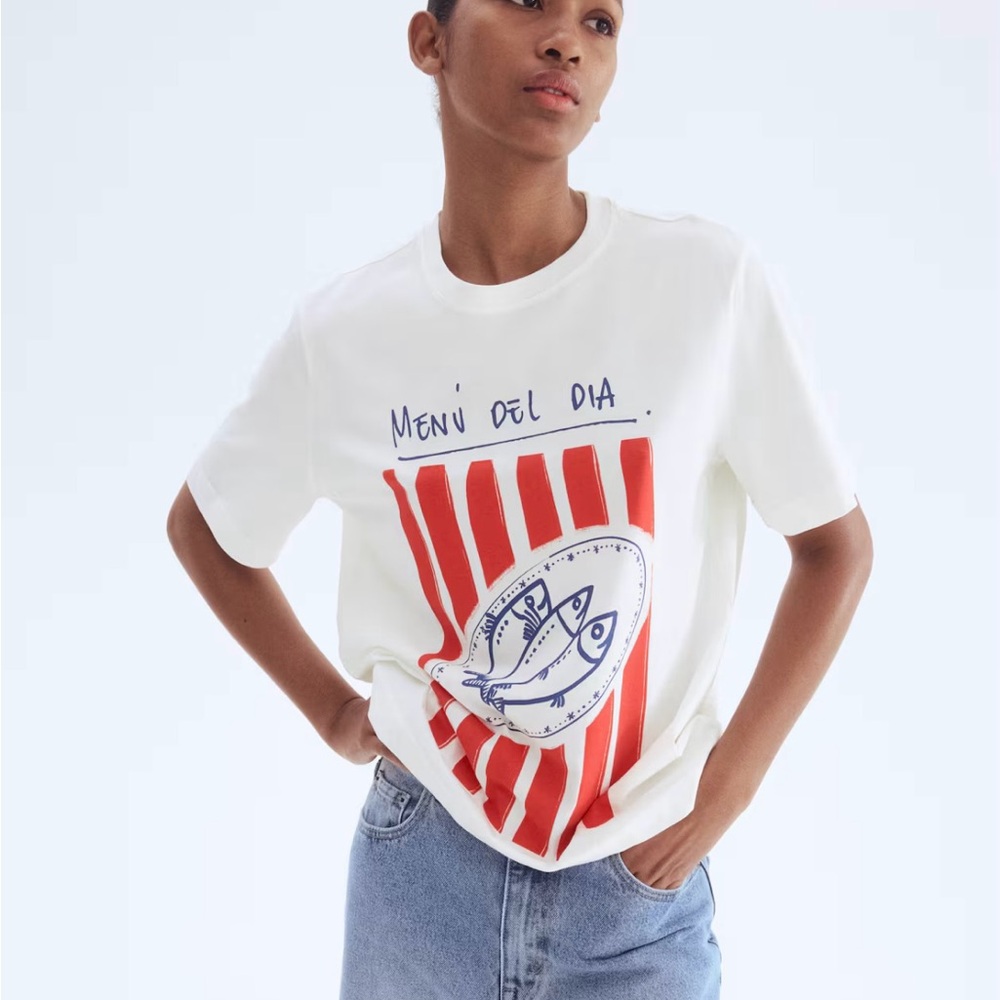 H&M White and Red Graphic Short Sleeve Tee